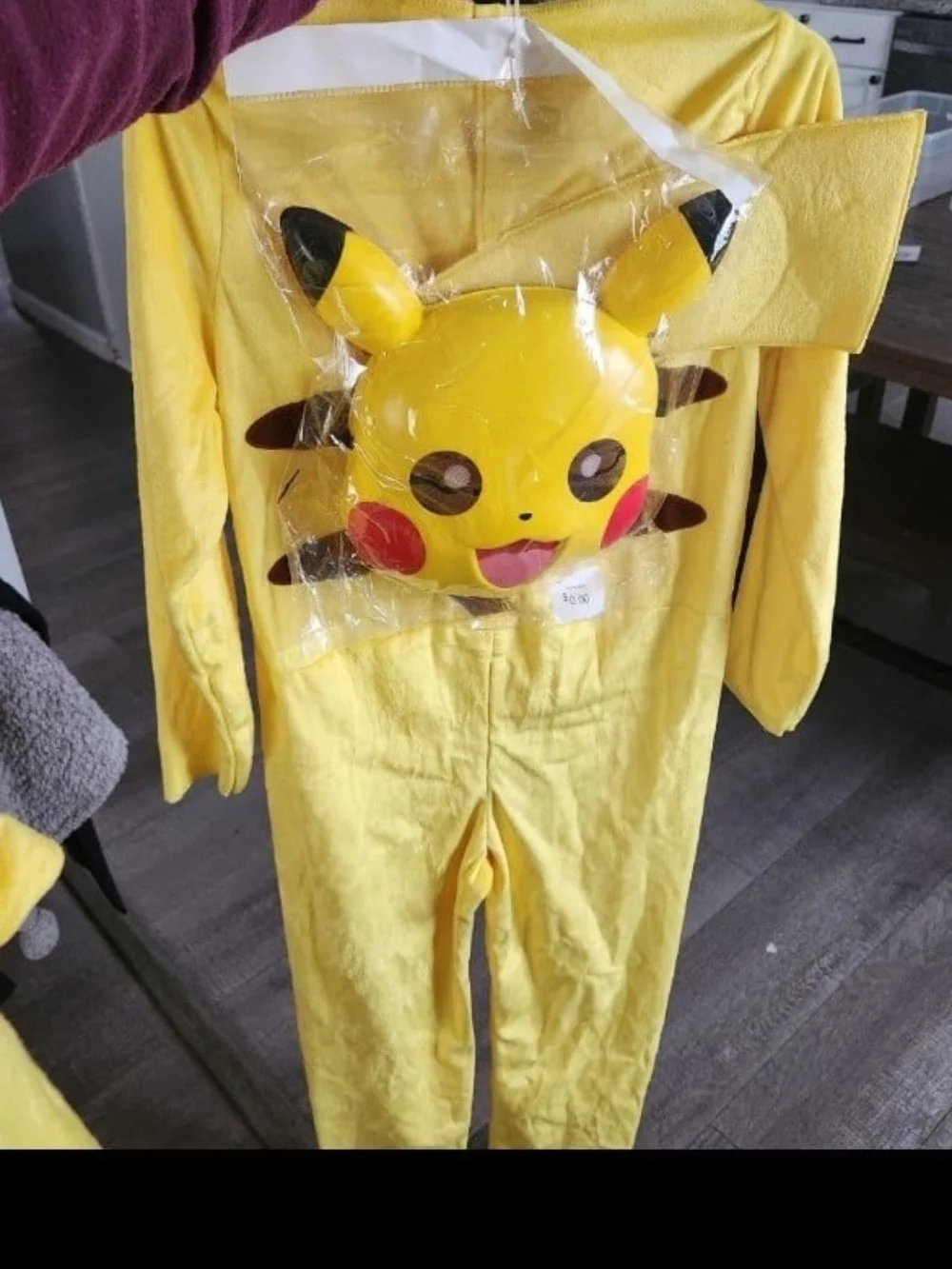Pokemon Pikachu Boys Costume Large 10/12 New Halloween Dresssup - Picture 2 of 3